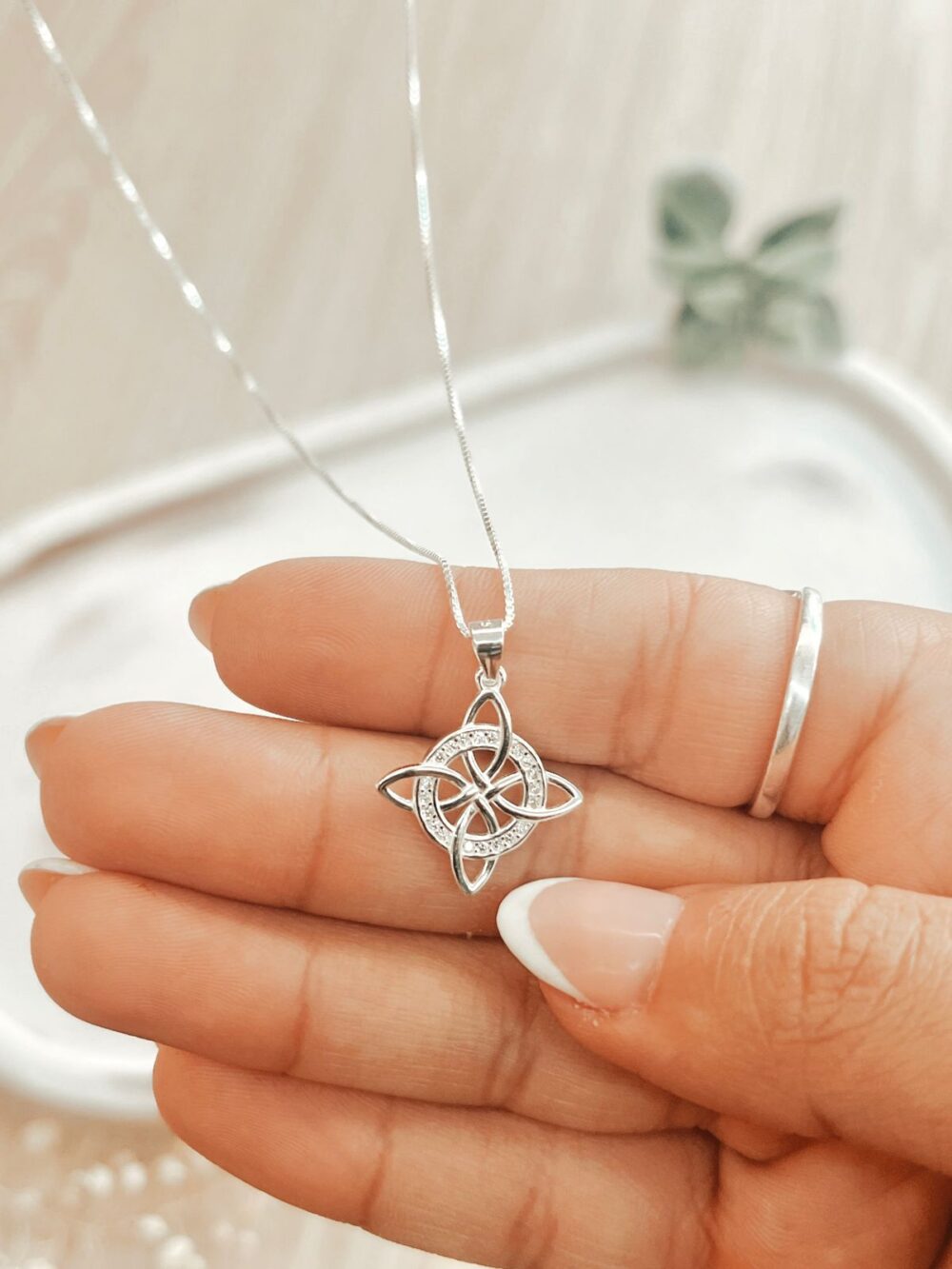 Conjunto Cadena y Dije Nudo de Bruja Micropavé Plata 925